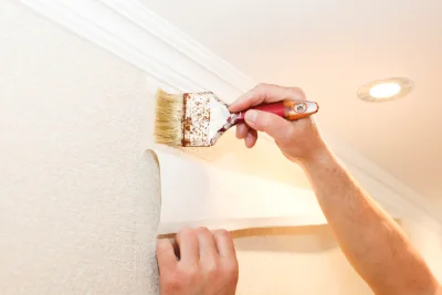 Pose de papier peint à Maulévrier — revêtements muraux et toiles de verre